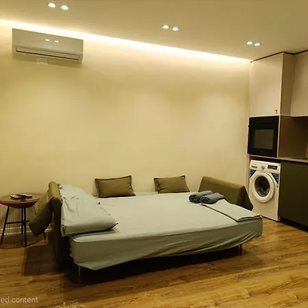 Bazaar With Parking 4*